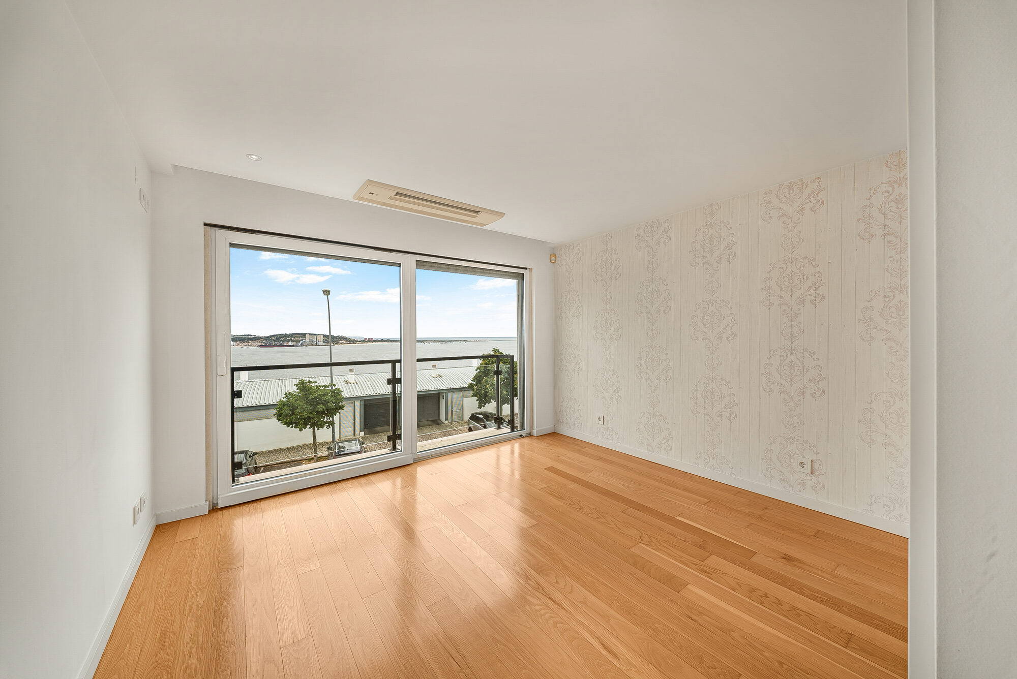 Quarto com vista para o rio